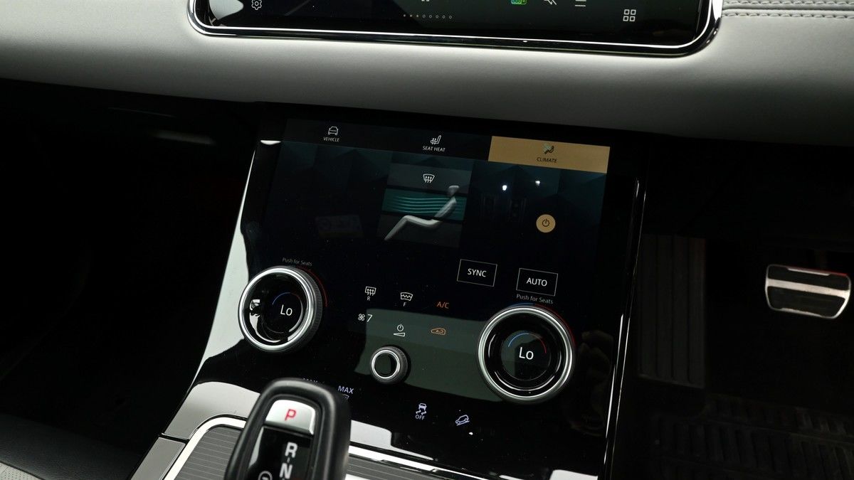Land Rover Range Rover Evoque Image 12