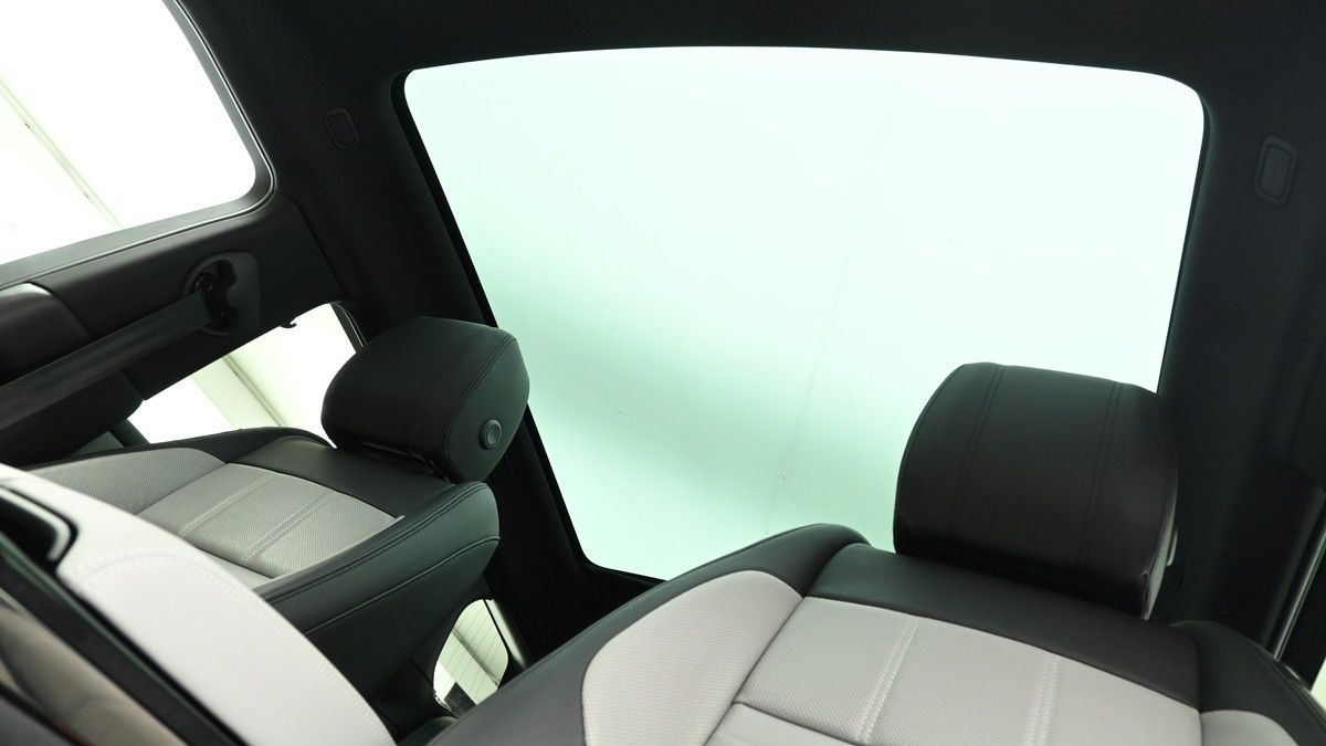 Land Rover Range Rover Evoque Image 2