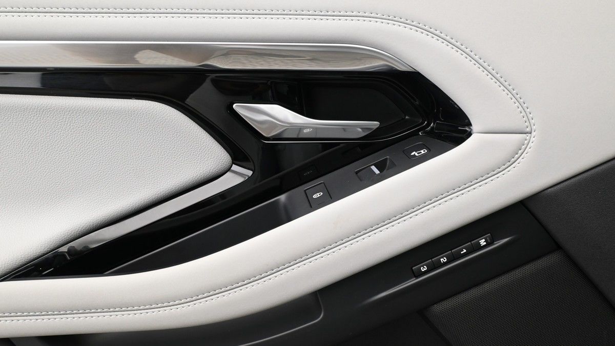 Land Rover Range Rover Evoque Image 13
