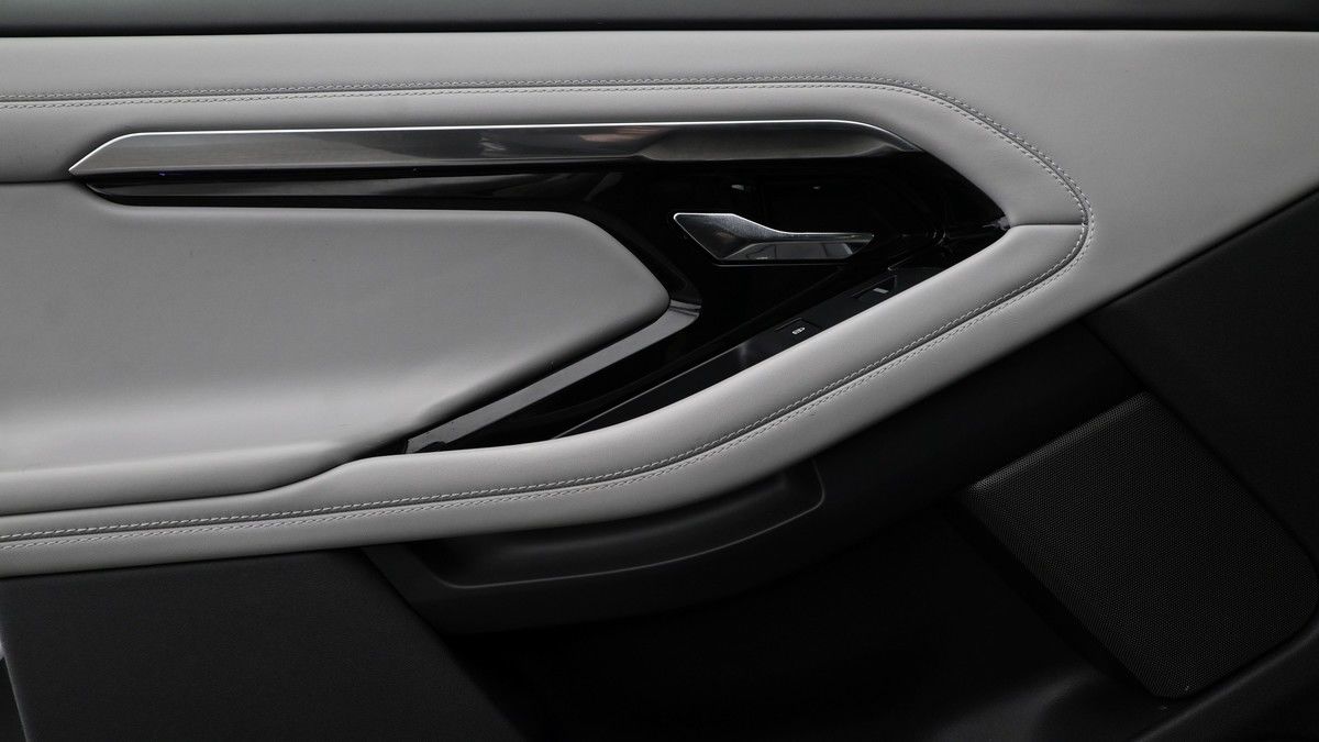 Land Rover Range Rover Evoque Image 13