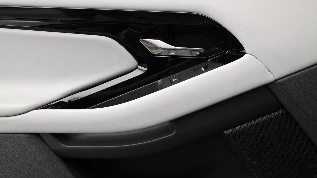 Land Rover Range Rover Evoque Image 13