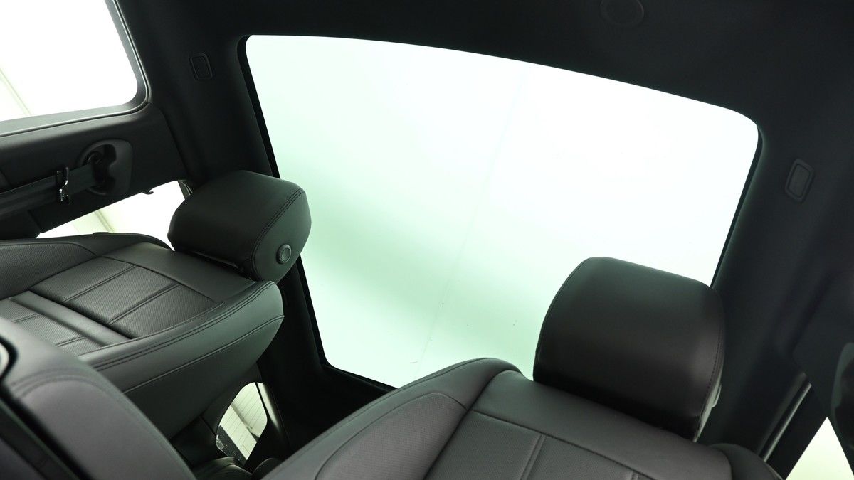 Land Rover Range Rover Evoque Image 2