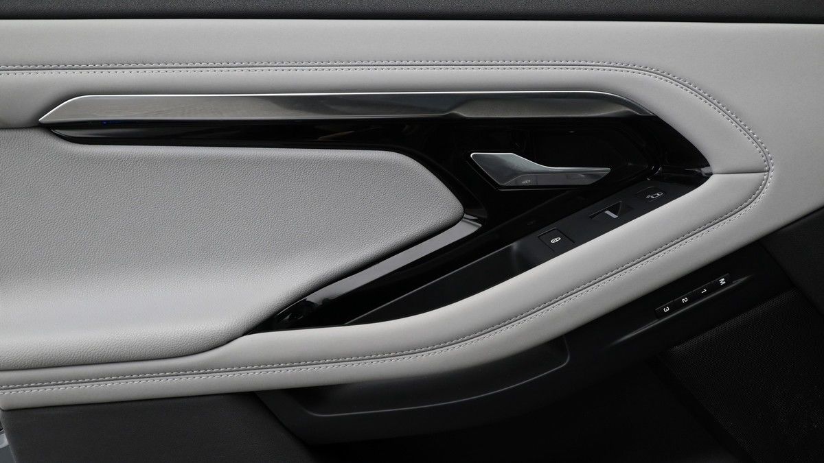 Land Rover Range Rover Evoque Image 13