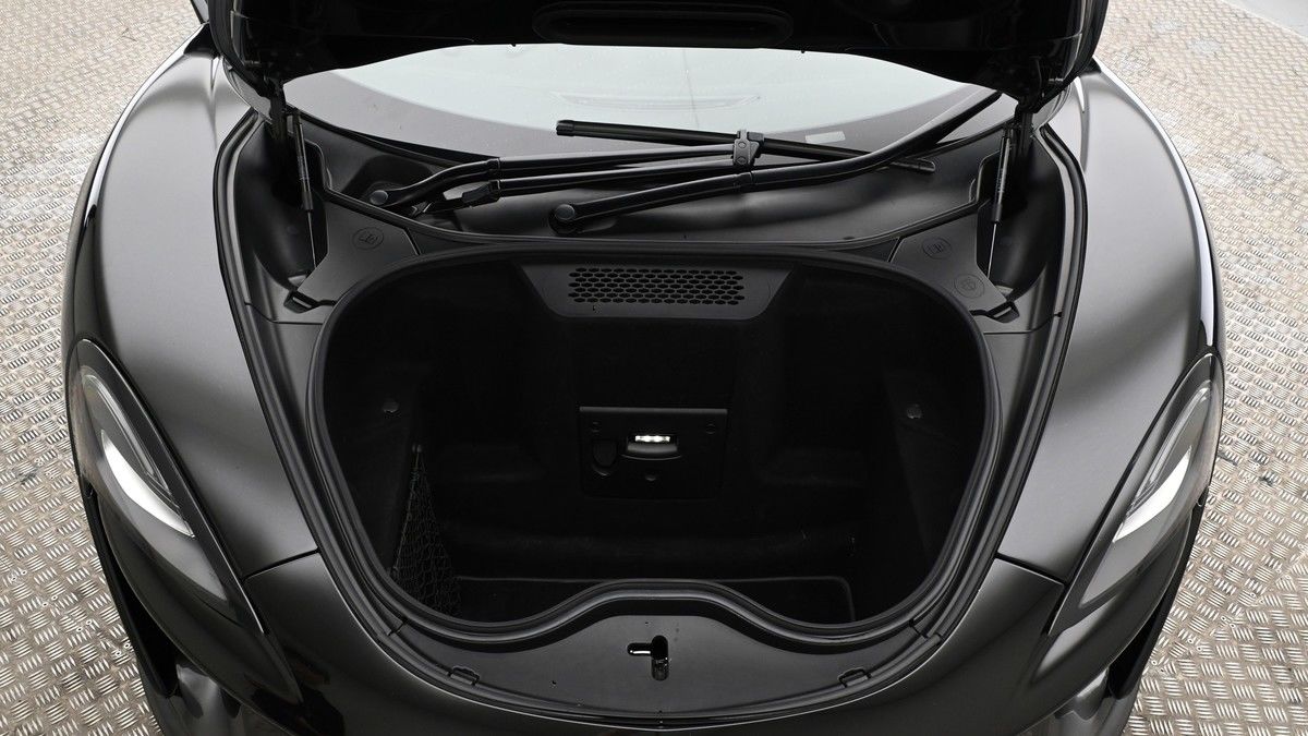 McLaren 570S Image 19