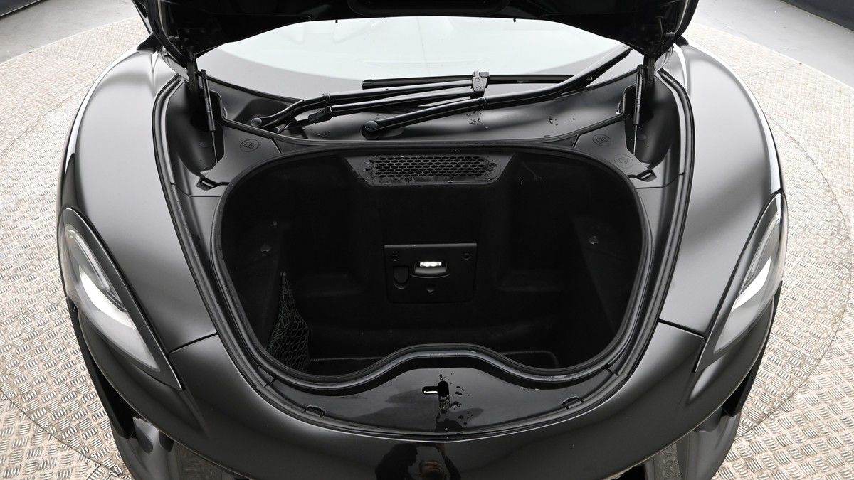 McLaren 570S Image 20