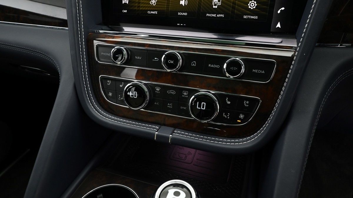 Bentley Bentayga Image 12