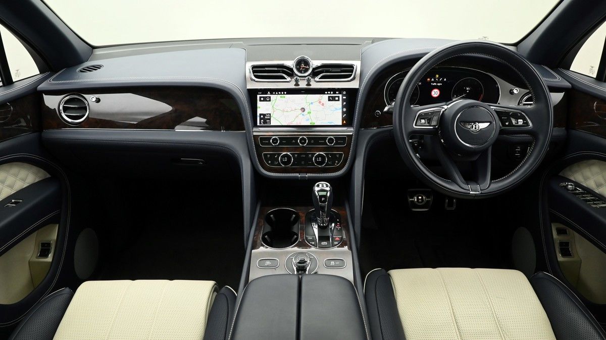 Bentley Bentayga Image 14
