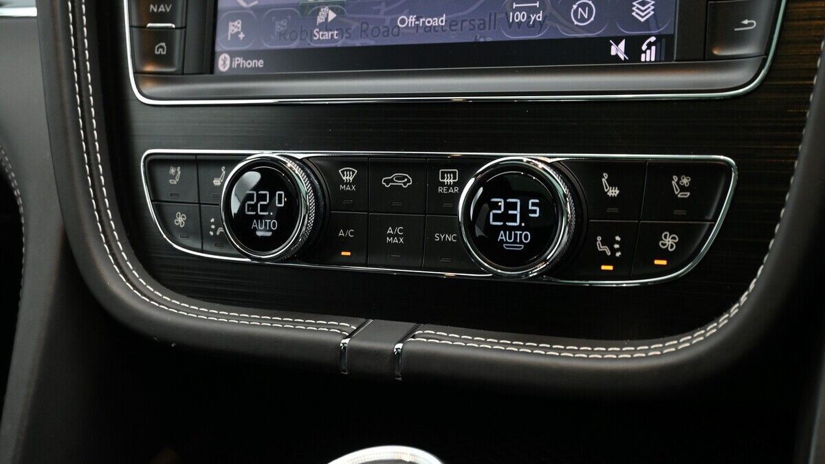 Bentley Bentayga Image 12