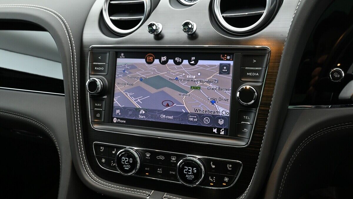 Bentley Bentayga Image 11
