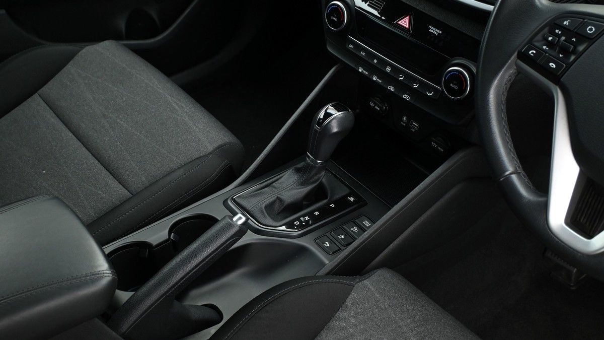 Hyundai TUCSON Image 2