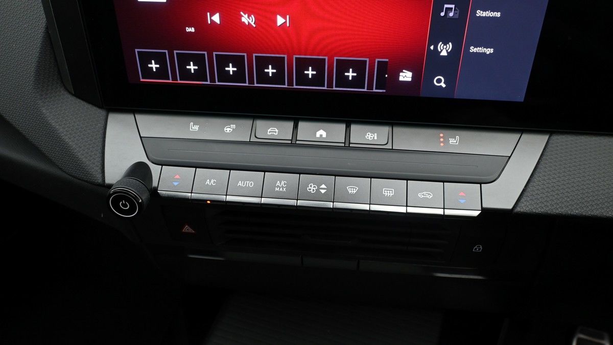 Vauxhall Astra Image 12