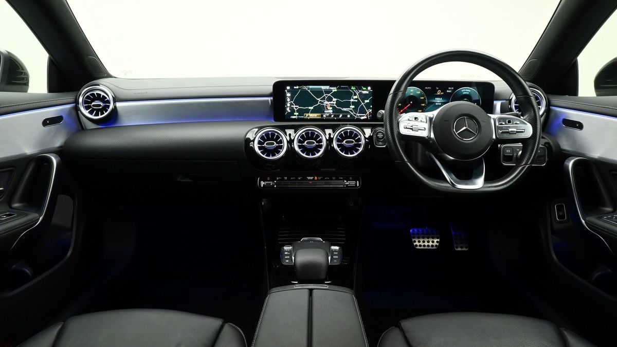 Mercedes-Benz CLA Image 13