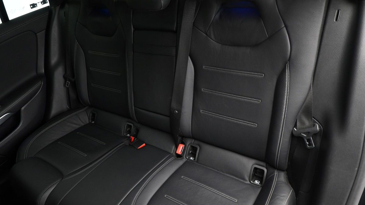Mercedes-Benz CLA Image 4