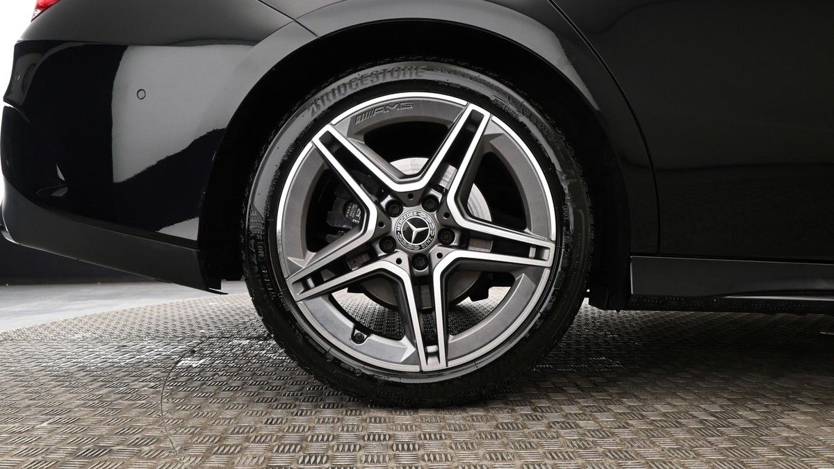 Mercedes-Benz CLA Image 8