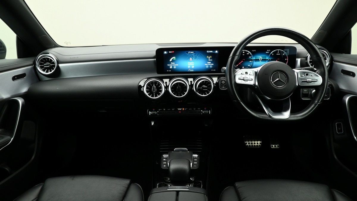 Mercedes-Benz CLA Image 13
