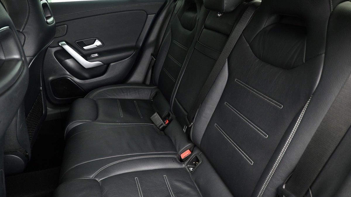 Mercedes-Benz CLA Image 4