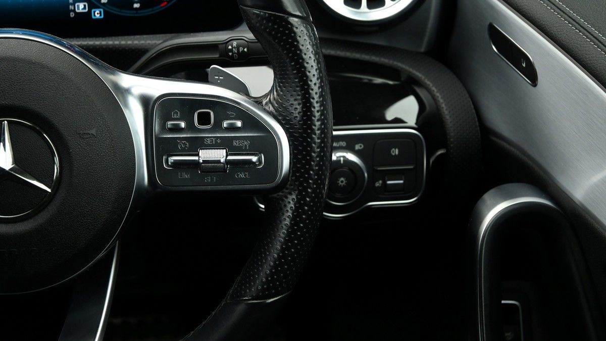 Mercedes-Benz CLA Image 15