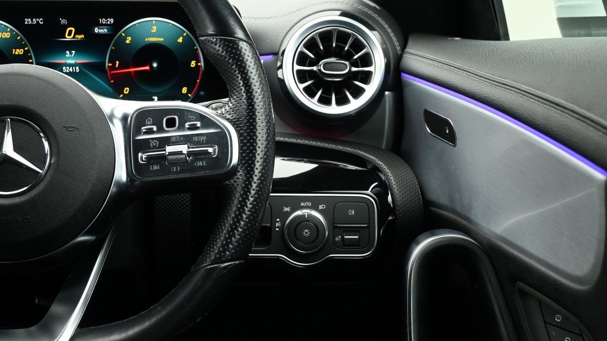 Mercedes-Benz CLA Image 16
