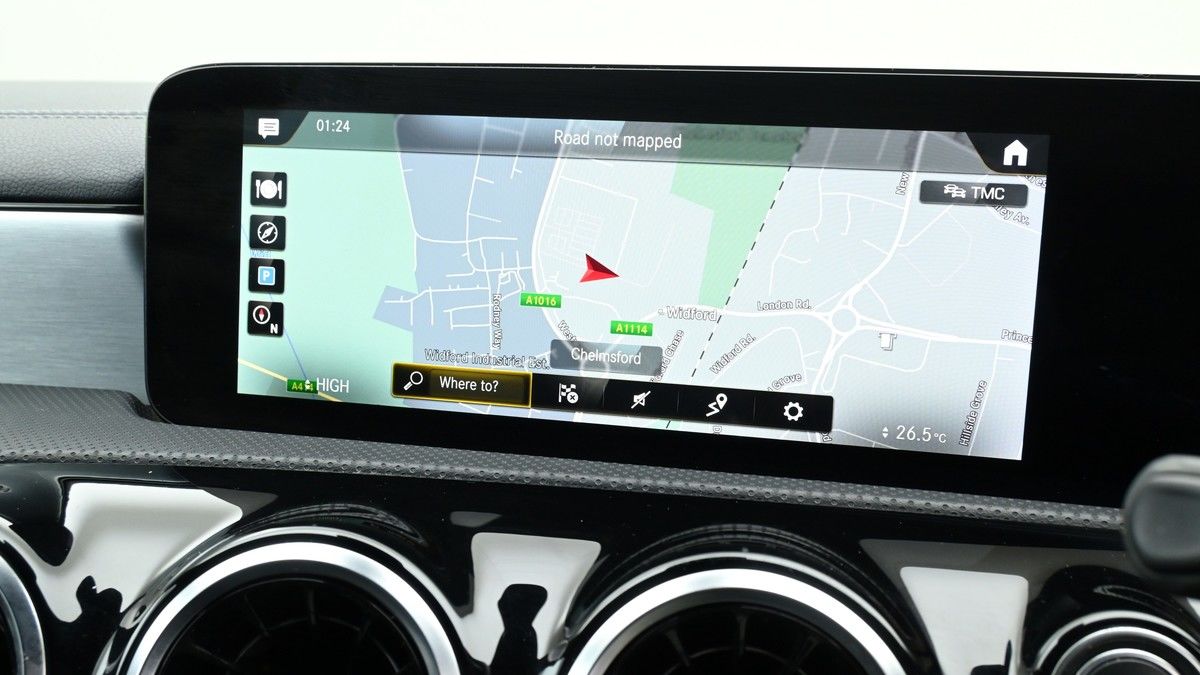Mercedes-Benz CLA Image 11