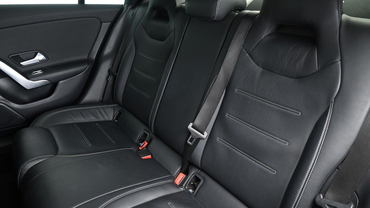 Mercedes-Benz CLA Image 5