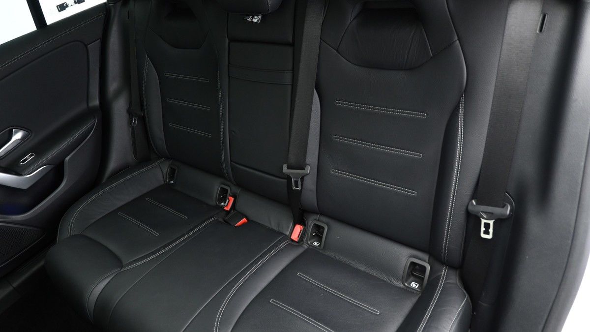 Mercedes-Benz CLA Image 5
