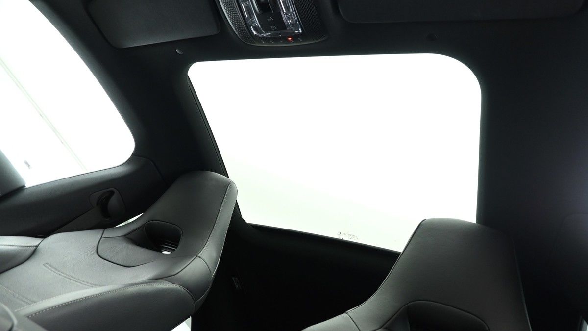 Mercedes-Benz CLA Image 2