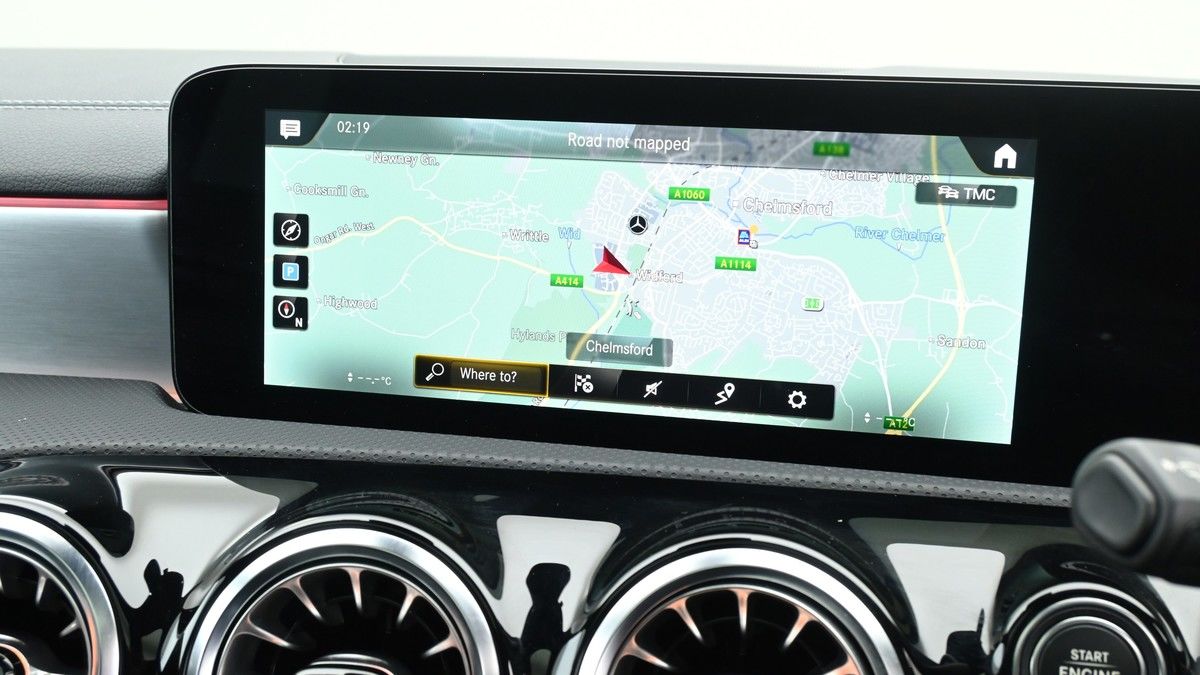 Mercedes-Benz CLA Image 11