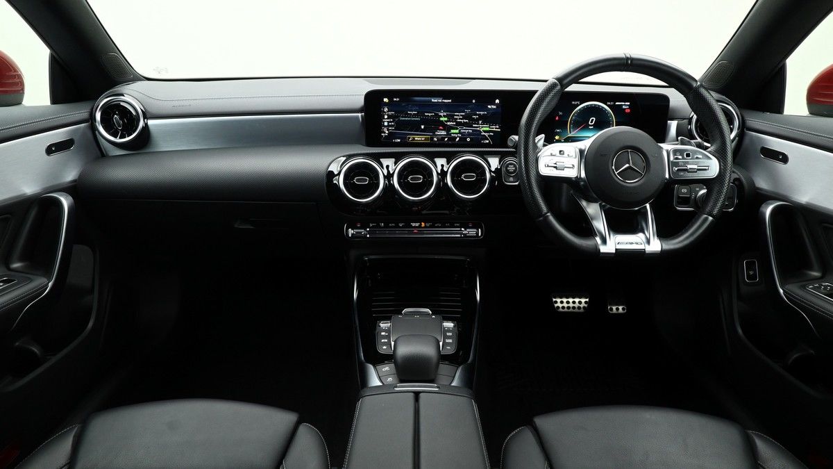 Mercedes-Benz CLA Image 13