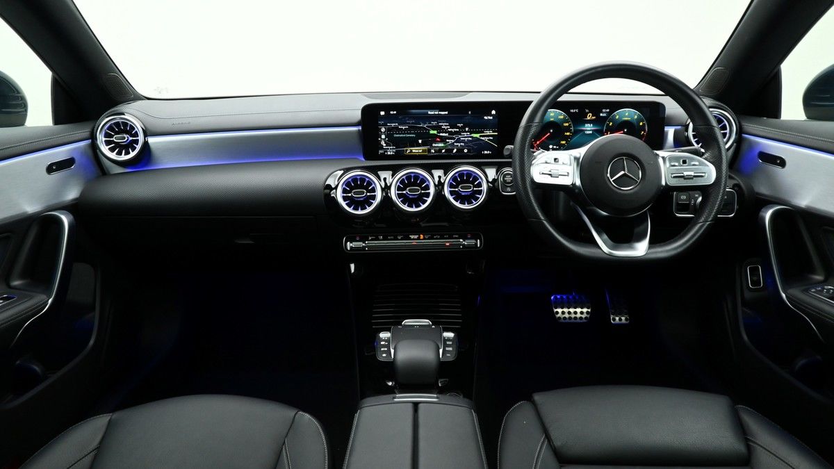 Mercedes-Benz CLA Image 14