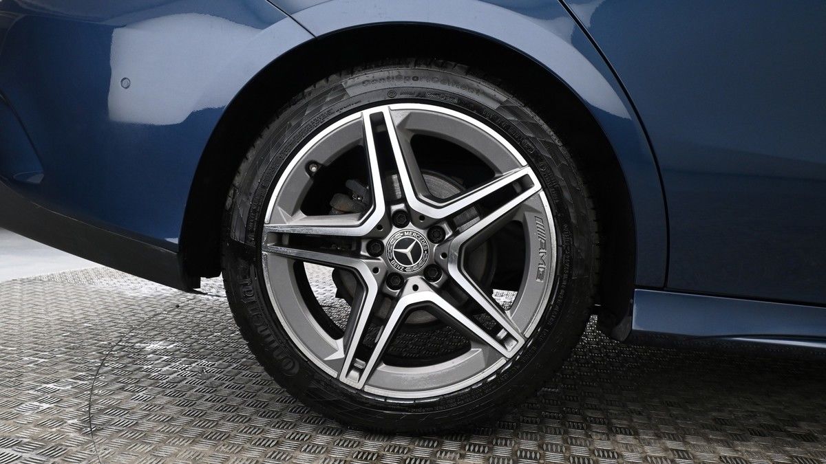Mercedes-Benz CLA Image 9