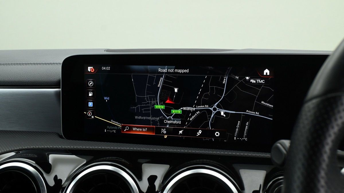 Mercedes-Benz CLA Image 10