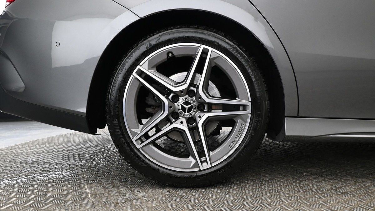 Mercedes-Benz CLA Image 8