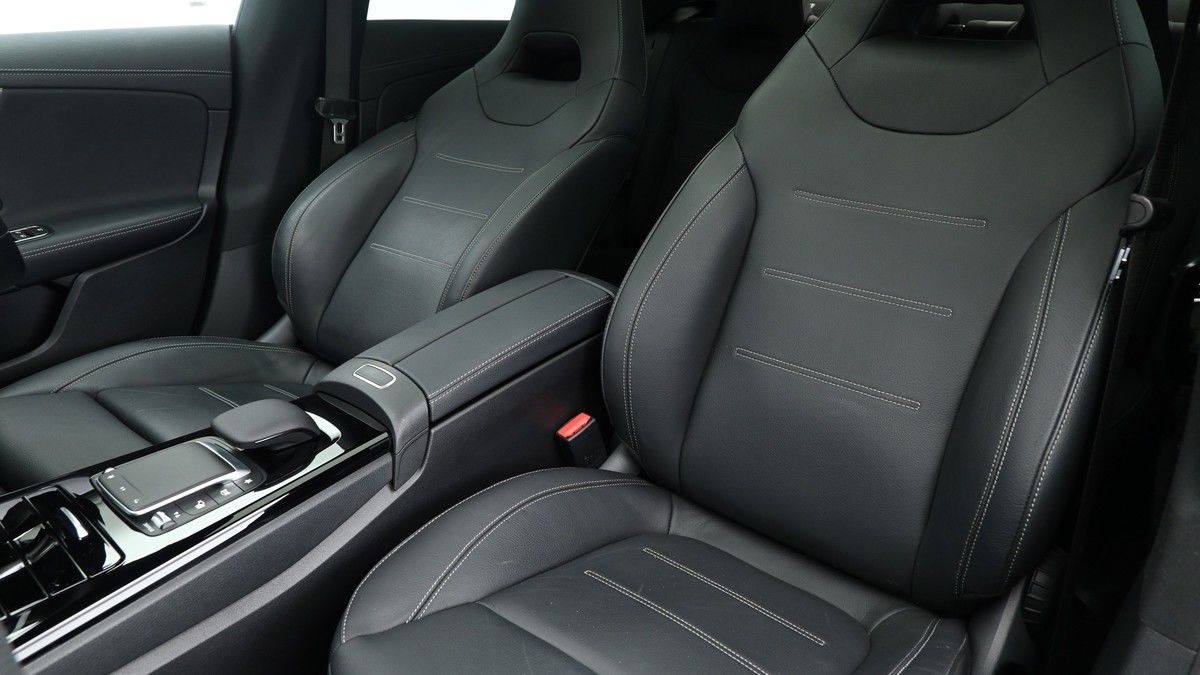 Mercedes-Benz CLA Image 4