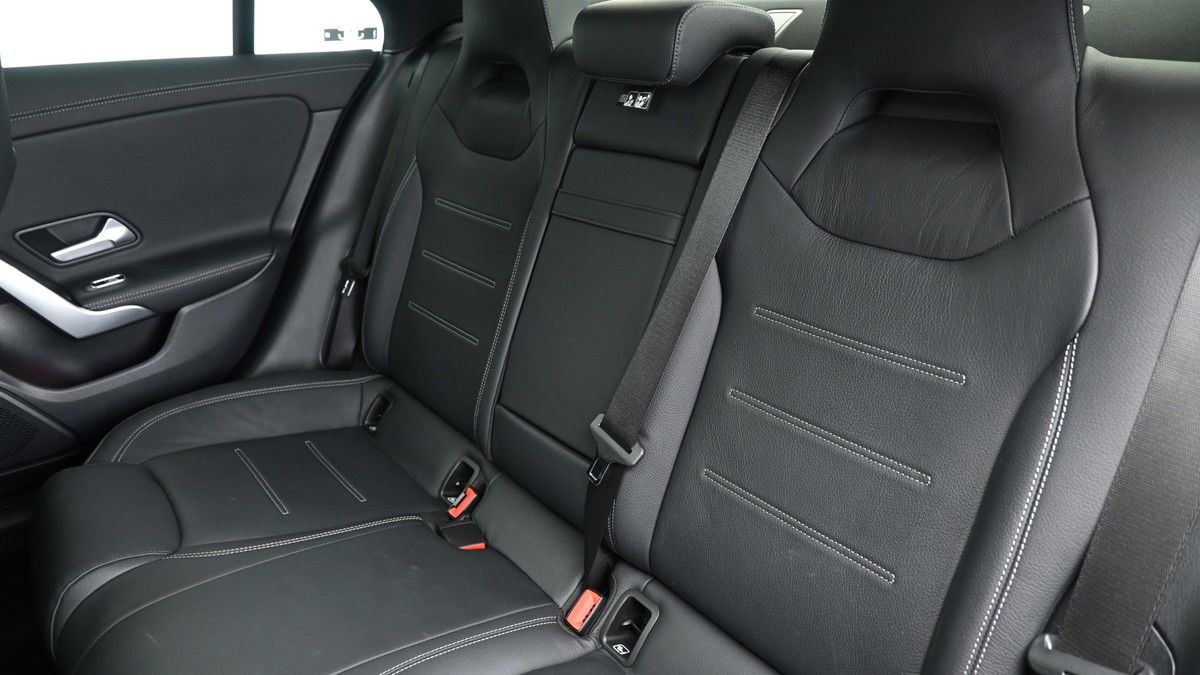 Mercedes-Benz CLA Image 5