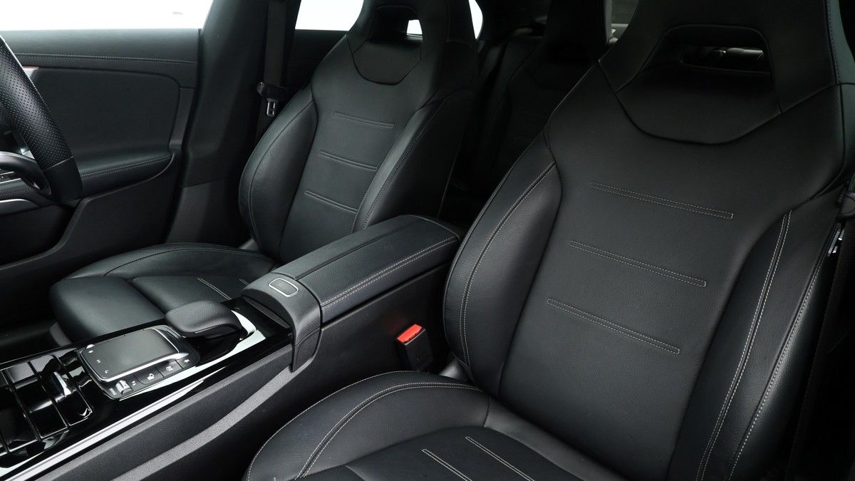 Mercedes-Benz CLA Image 4