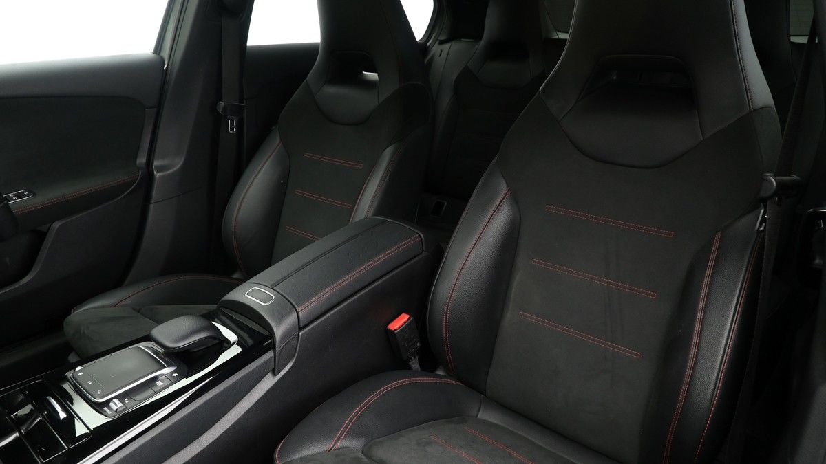 Mercedes-Benz A Class Image 3
