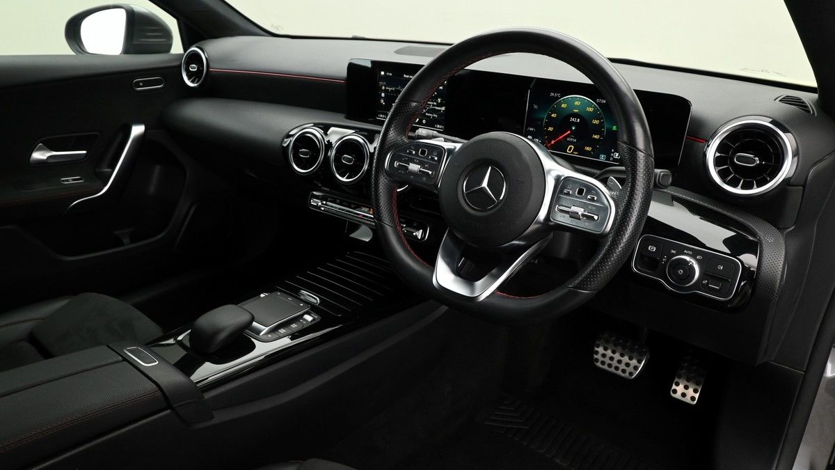 Mercedes-Benz A Class Image 2