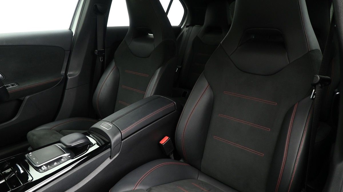 Mercedes-Benz A Class Image 3