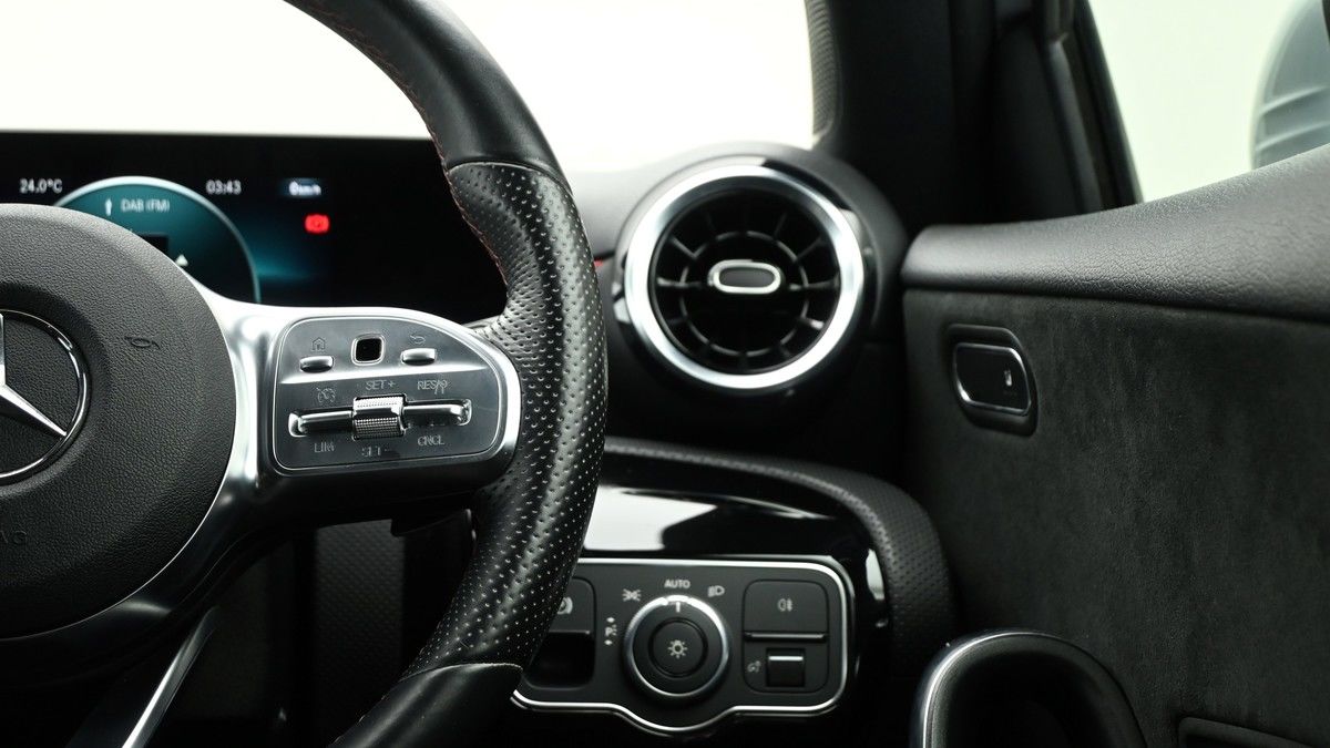Mercedes-Benz A Class Image 15