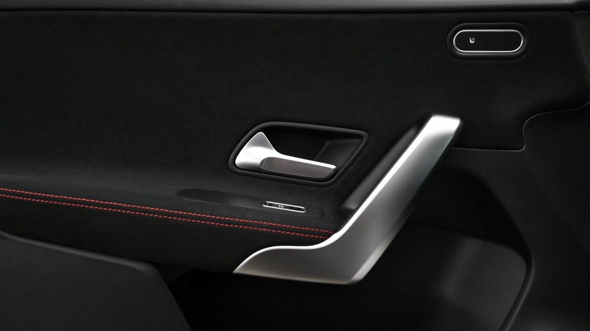 Mercedes-Benz A Class Image 12