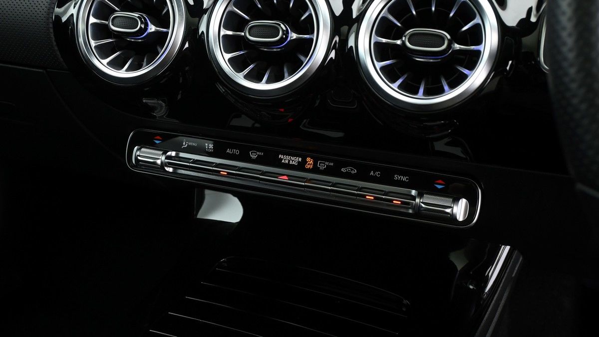 Mercedes-Benz A Class Image 11