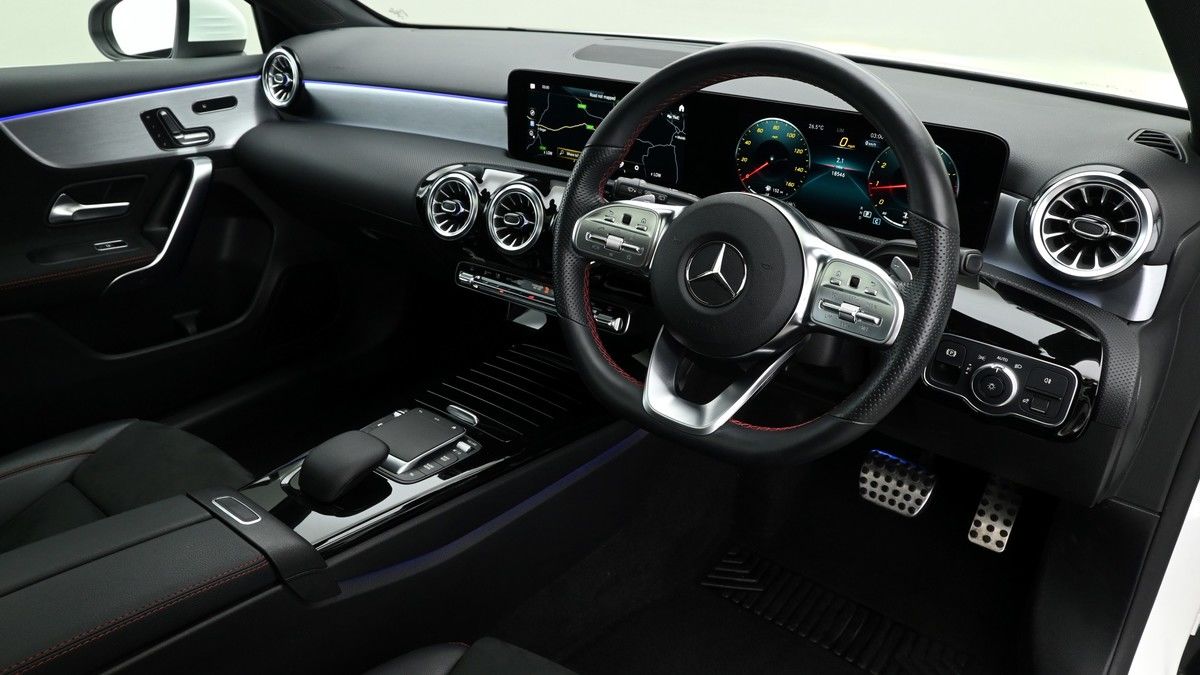 Mercedes-Benz A Class Image 2