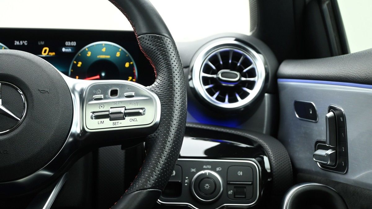 Mercedes-Benz A Class Image 15