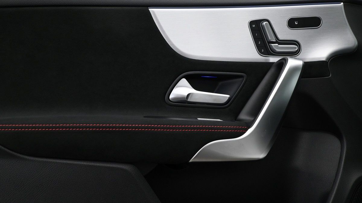 Mercedes-Benz A Class Image 12