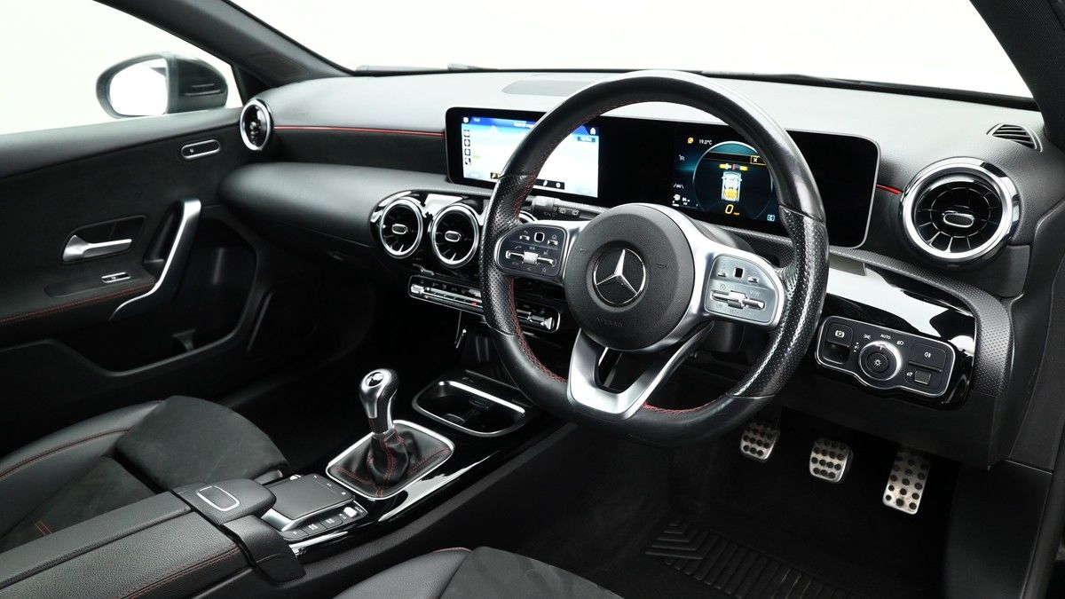 Mercedes-Benz A Class Image 3