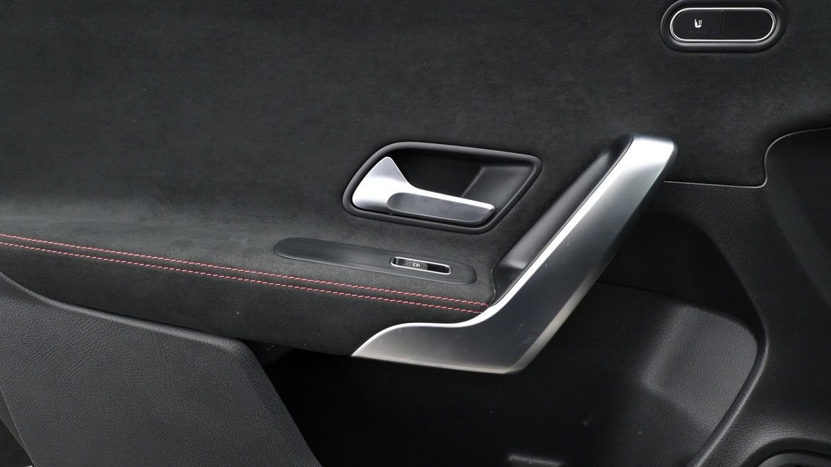 Mercedes-Benz A Class Image 13
