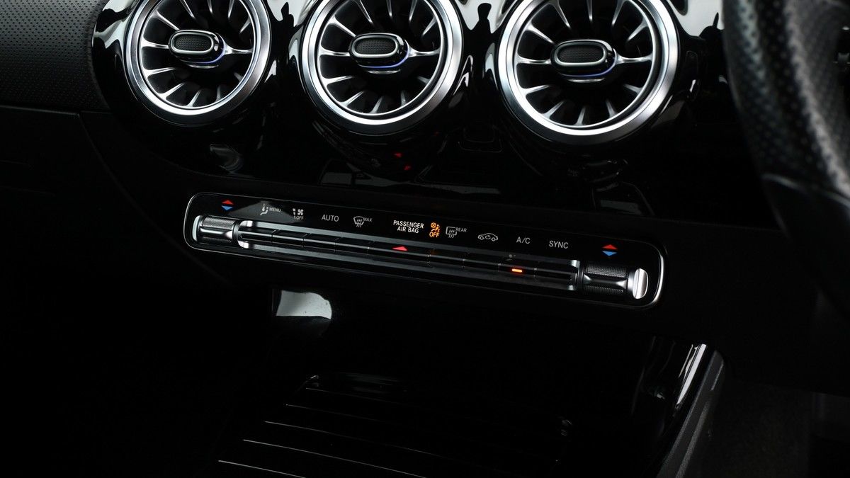 Mercedes-Benz A Class Image 11