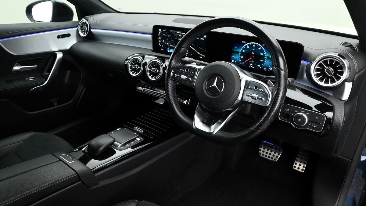 Mercedes-Benz A Class Image 2