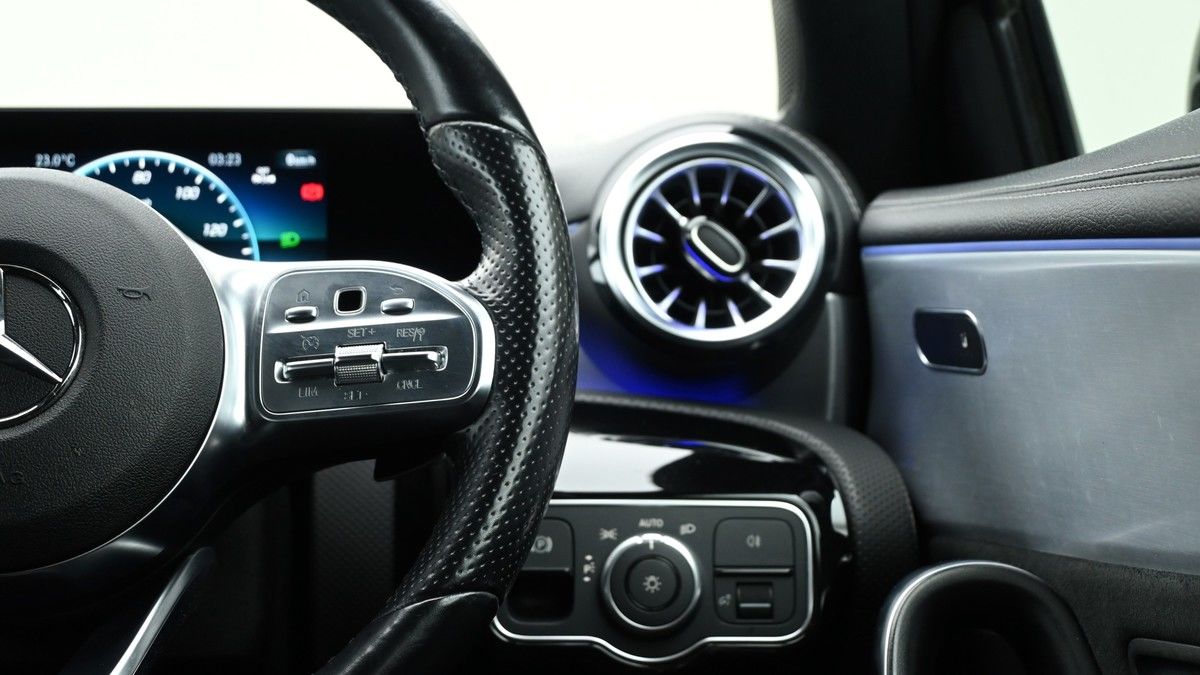 Mercedes-Benz A Class Image 15