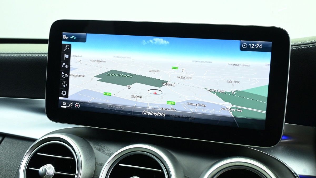 Mercedes-Benz C Class Image 11